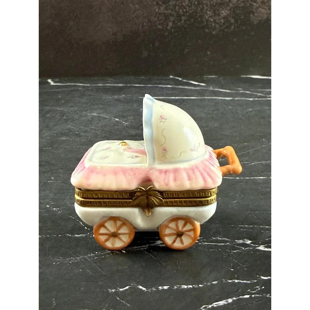 VTG Studio USA Mini Baby Carriage Hinged Porcelain Trinket Box 2X2.5X1.75
